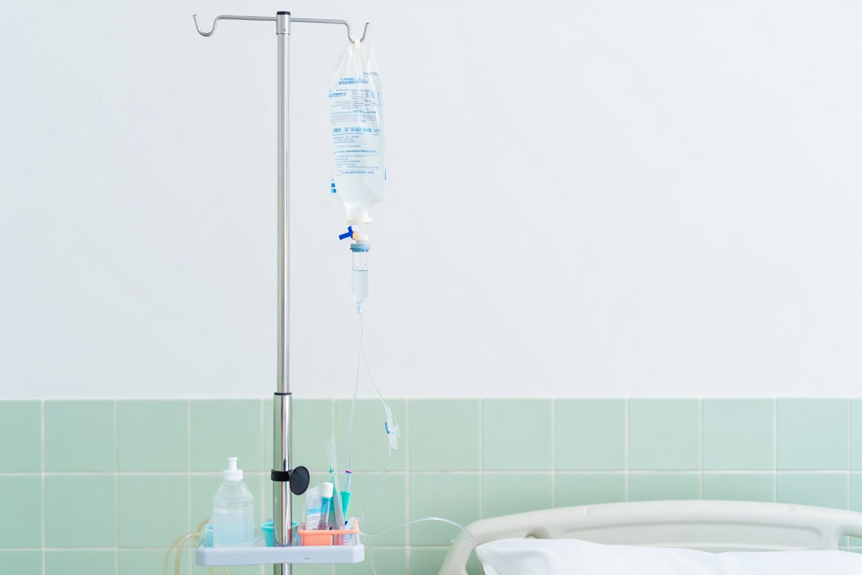 Капельница в процедурном кабинете